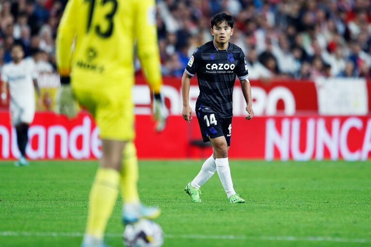 久保建英「脱臼ケガ明け緊急出場」を撮った…W杯へ頼もしい攻撃力と“激論”、気になるのは“ほぼ90分プレー時の疲労感”(17)