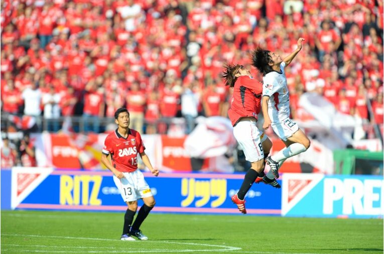 2011年のナビスコ杯決勝、柏木と柴崎岳©Takuya Sugiyama