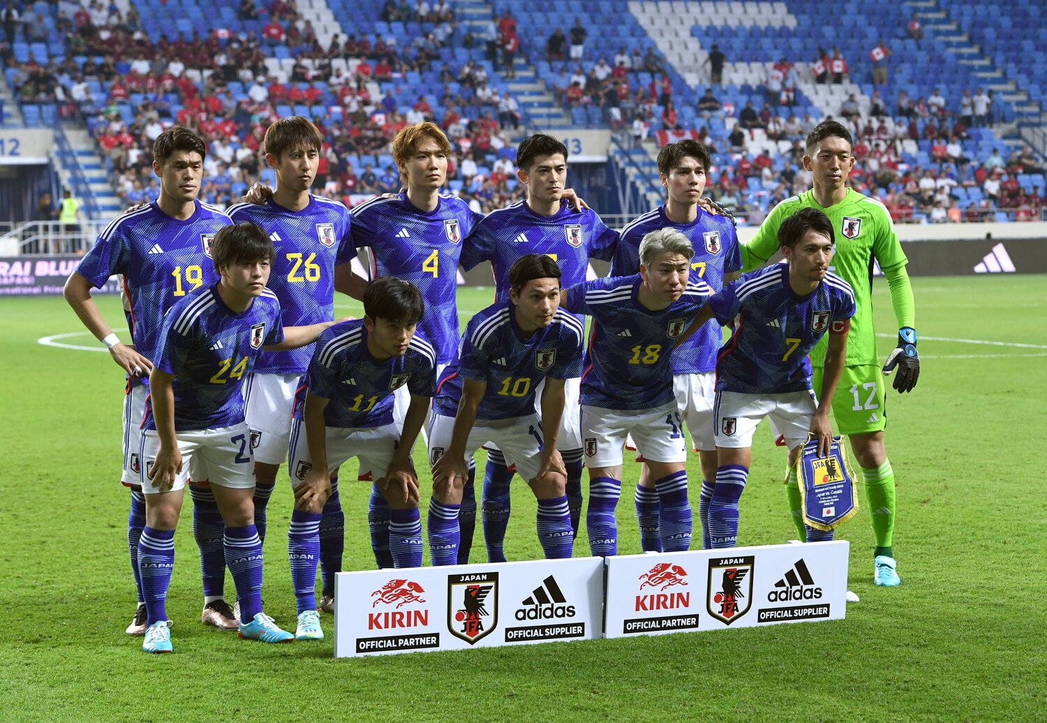 トルシエは「収穫は多くの選手がプレーしたことだけ」と言い切った。この中からドイツ園に出場するのは誰か？　©Getty Images