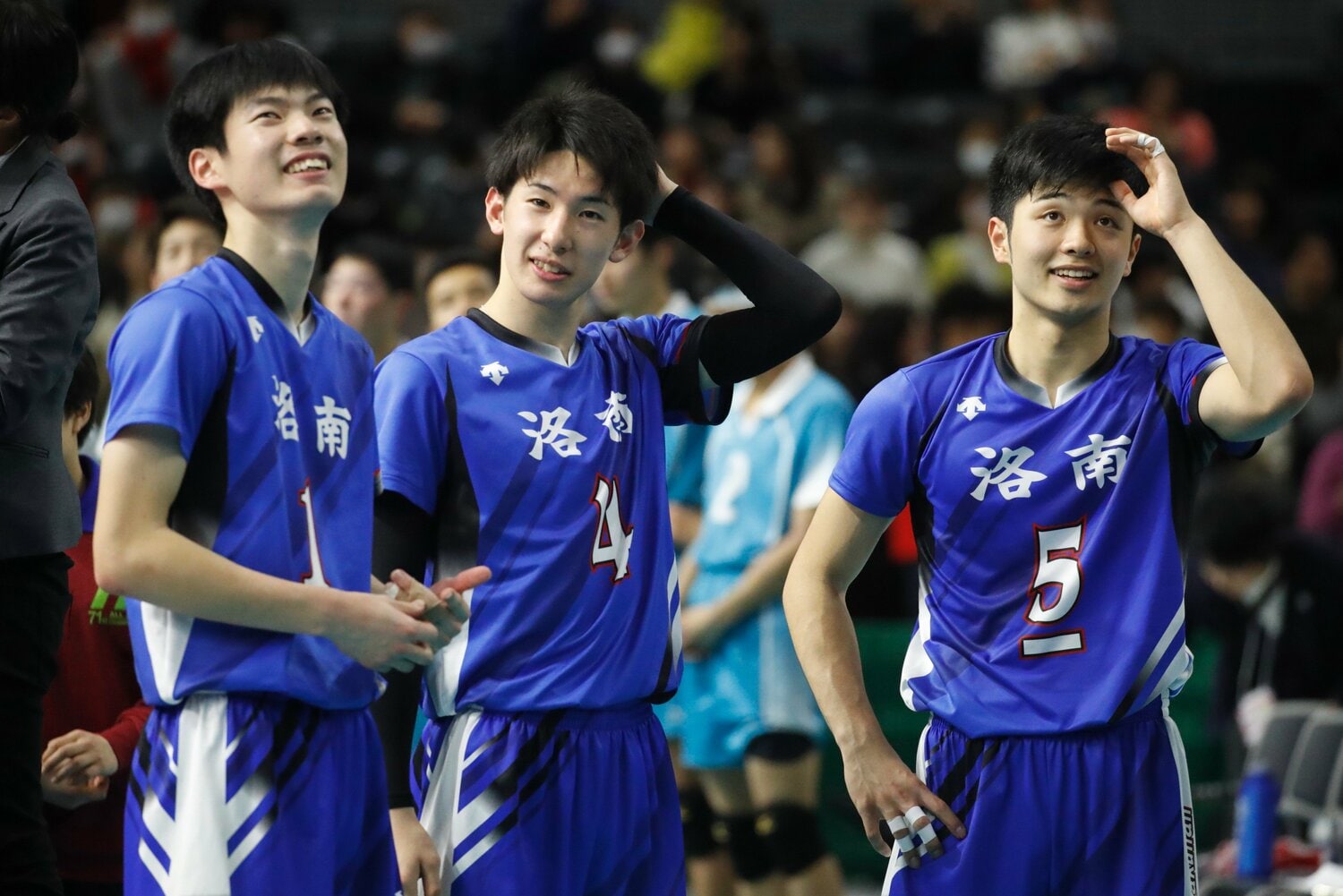 洛南高校時代の(左から)大塚達宣、垂水優芽、山本龍。山本はキャプテンを務め、春高バレー優勝を達成した(2019年1月)©︎AFLO SPORT