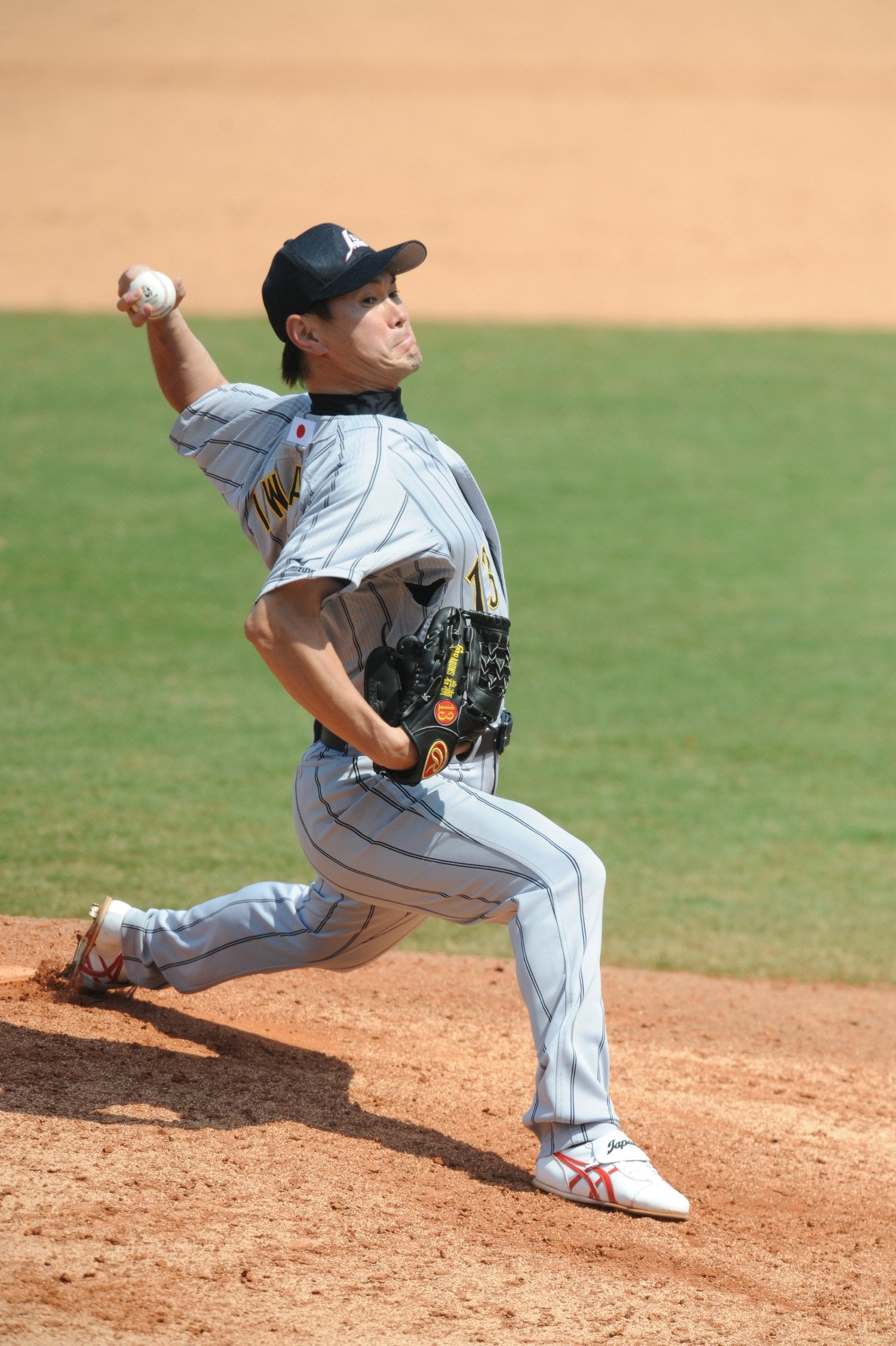 北京五輪で投げる岩瀬仁紀。大会での防御率は11.57だった©JMPA