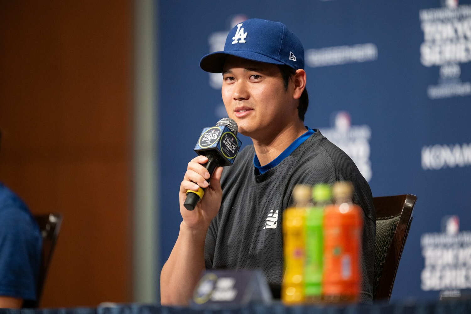 記者会見に臨む大谷翔平　©︎Nanae Suzuki