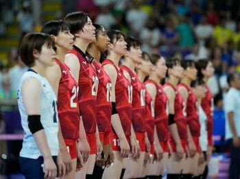 名将ズバリ「センチメートルの問題だ」日本女子バレー再建のカギはやっぱり“身長”？ じつは崩壊寸前だったイタリアに学ぶ金メダルへの施策＜Number Web＞ photograph by AP/AFLO