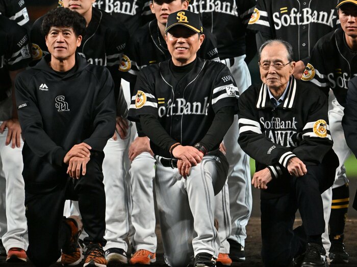「王さんみたいに三かん王をとりたい」夢見る少年だった城島健司が今実感する王貞治の凄み「王さんは“一人何役”もやって強いホークスを築いた」＜Number Web＞ photograph by Hideki Sugiyama