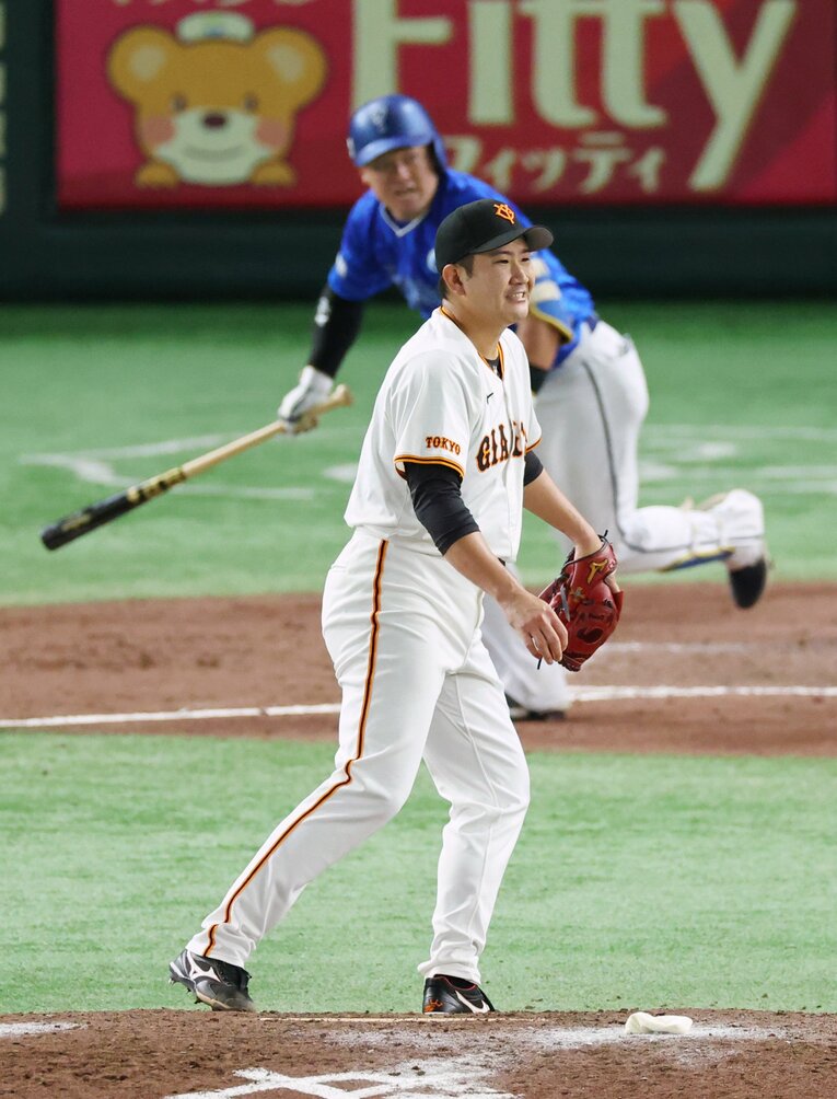 CSファイナル第6戦の9回、DeNAの牧秀悟に勝ち越し打を打たれた巨人の菅野智之　©︎JIJI PRESS