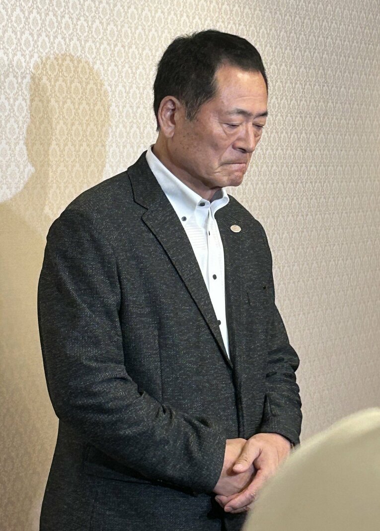 亡くなった長嶋氏への弔問に訪れた際の中畑　©JIJI PRESS