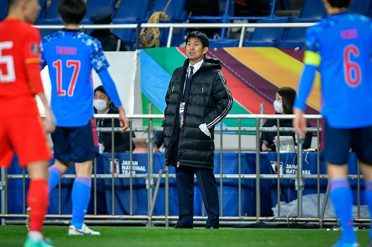 日本代表時代の三都主アレサンドロ。その重圧を知るからこそ、現代表にエールを送る ／ photograph by Sports Graphic Number/JMPA