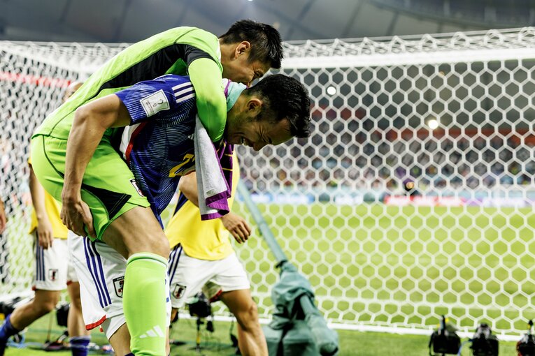 吉田と川島、ベテラン同士の熱い絆も見えた　©Kiichi Matsumoto/JMPA