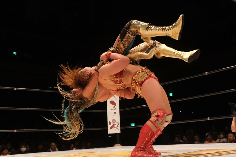 「泣いてんじゃねえ！ってビンタしたけど…」WWEから帰還したSareeeが日本で目指す“プロレス”とは？「ライバルはいればいるほど面白い」(20)