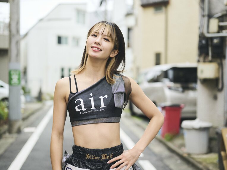 菅原美優22歳「アンチもいる中で成長してきた」話題の美容師兼業ファイターを支えた“先輩・武尊のアドバイス”《特別フォトインタビュー》(9)