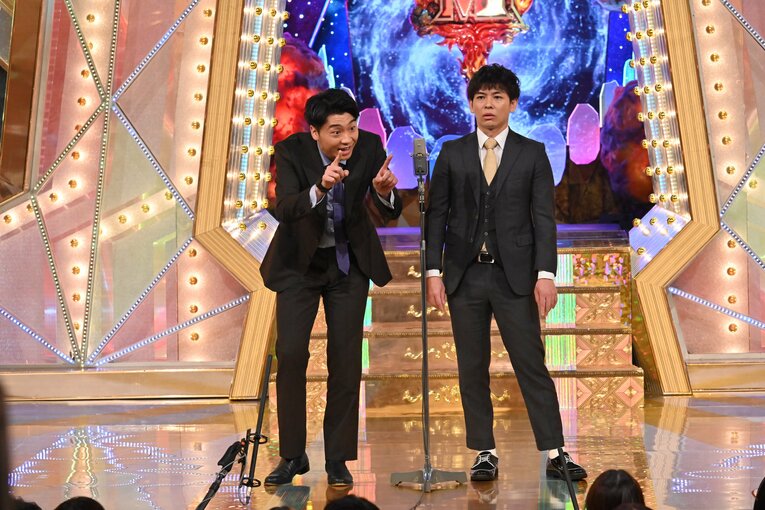 最終決戦で『見せ算』をかけるさや香。決選投票では1票も入らなかったが、大きなインパクトを残した　©M-1グランプリ事務局