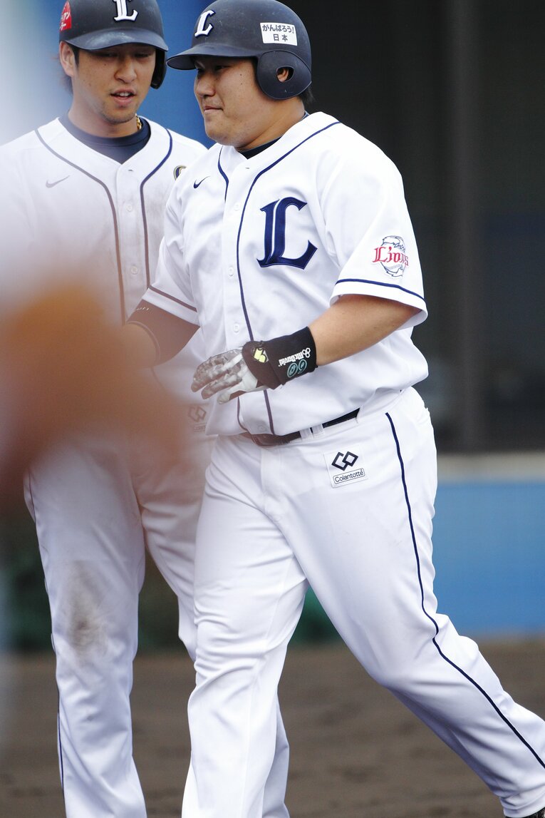 「サンペイ、三振してもいいからさ」“おかわりくん”ブレイク前夜の西武・中村剛也を救った言葉《祝・史上14人目の450本塁打》(63)