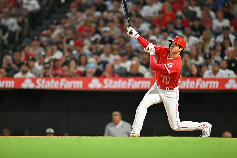 8月29日のヤンキース戦で放った29号2ランの連続写真（3枚目／全8枚）©Nanae Suzuki