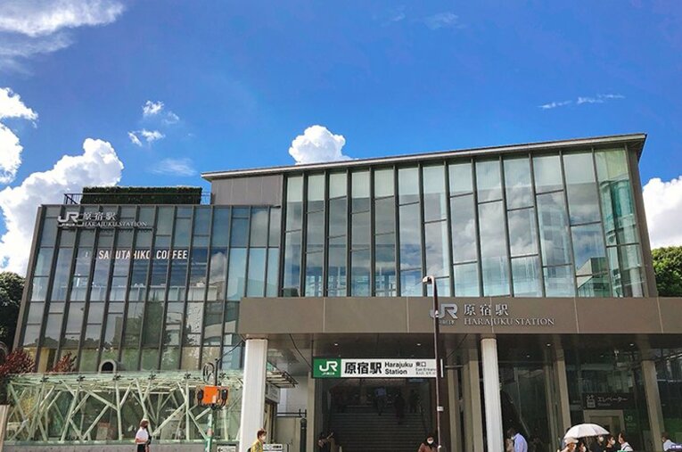 ついに取り壊し、原宿駅の木造駅舎はどうなるのか？ オリンピックに翻弄された若者の聖地の過去と今(4)