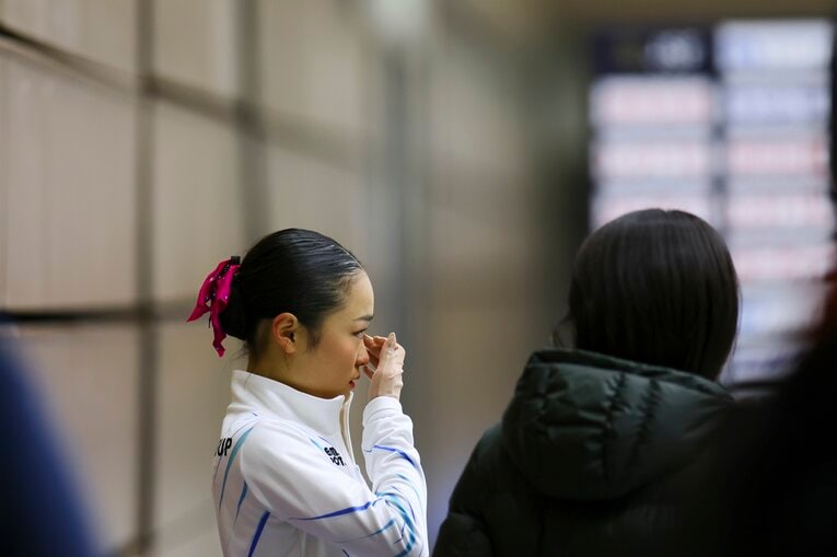 ショートの演技後は目頭を押さえ…  ©︎AFLO