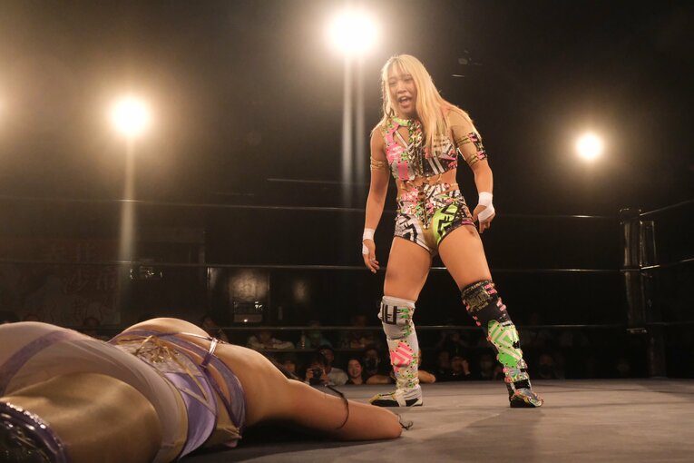 「あんまり胸を張って言えなくて…」悩んでいたAZMを受け入れた“5人のお姉ちゃん”との話…キャリア10周年「クソガキ全開で（笑）」(23)