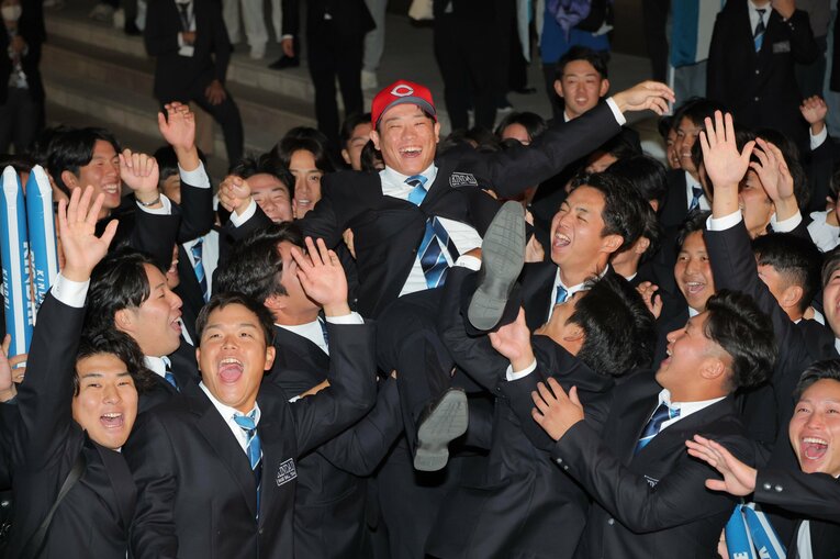 広島から3位指名を受けた勝田。4人がプロ志望届を出した近畿大だったが、その明暗は分かれる結果に　©AFLO