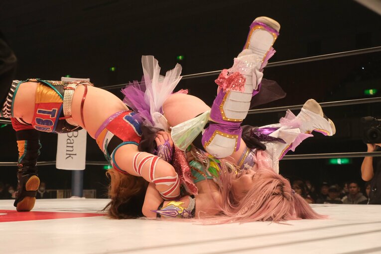 「もうプロレスやりたくない」負傷欠場中のSNS誹謗中傷…それでも人気女子レスラー・中野たむが復帰するまで「リングの上が、生きる場所」(41)