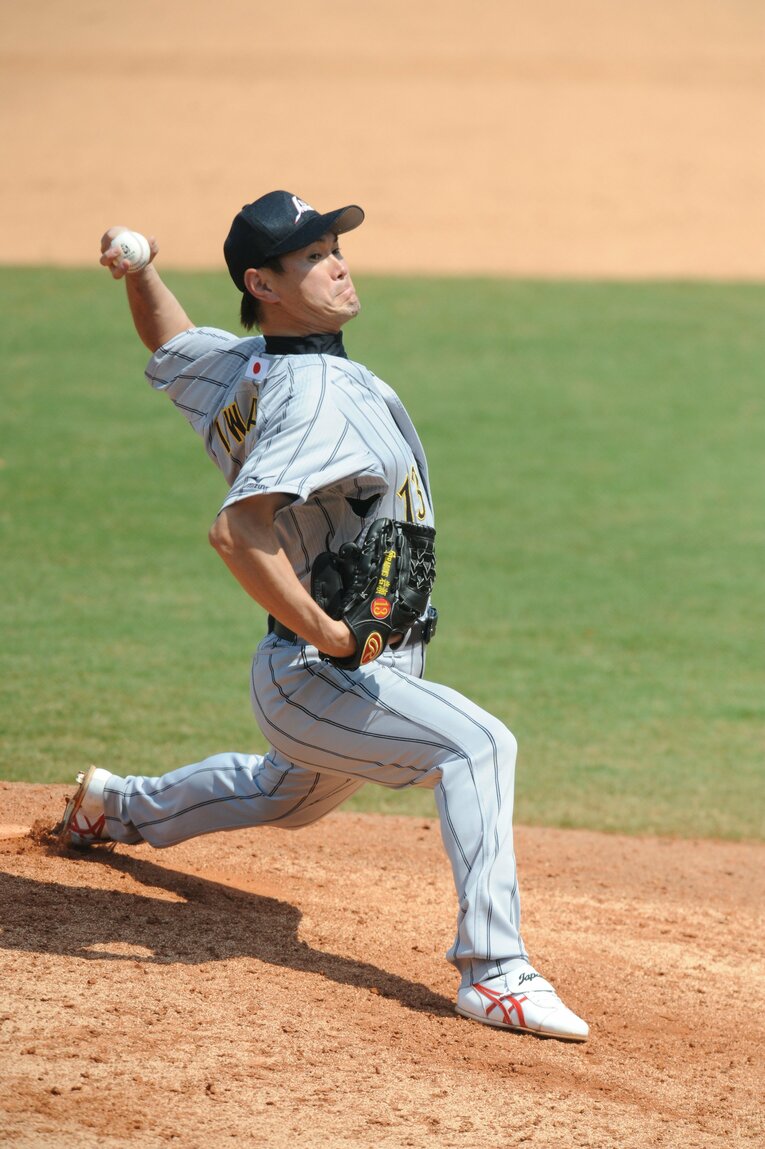 北京五輪で投げる岩瀬仁紀。大会での防御率は11.57だった©JMPA