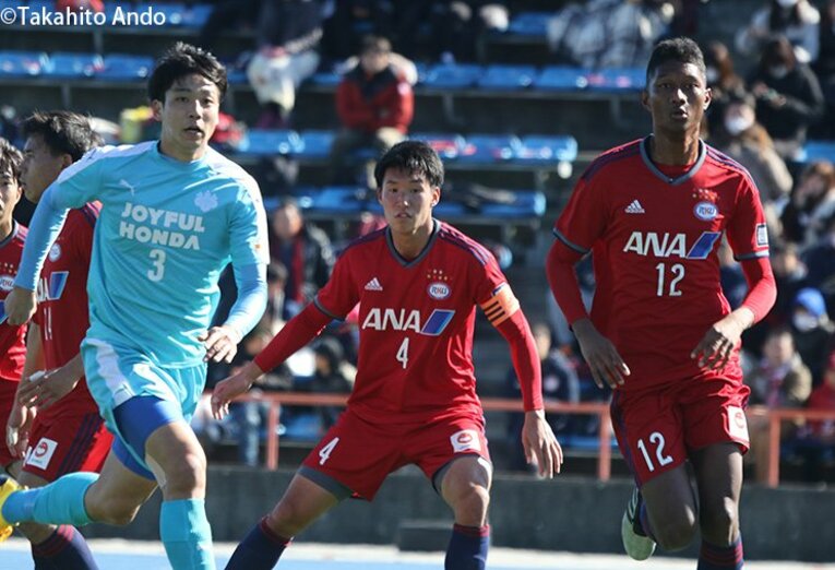 J1仙台内定の大型DFアピアタウィア久。急成長の裏にCB転向と母のサポート。(2)