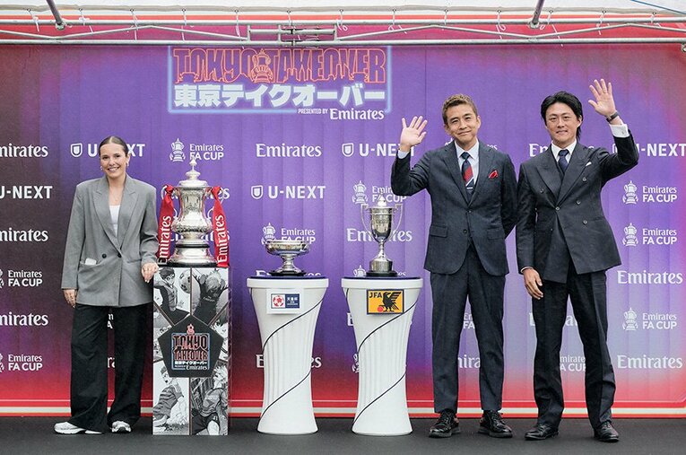 トークセッションに参加した左からオリビア・ブザグロ、稲本潤一、李忠成 ／ photograph by Yuki Suenaga