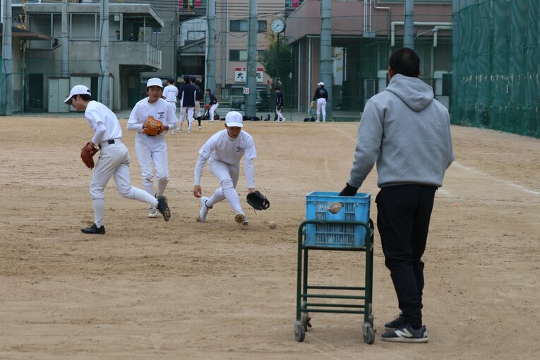 「古豪」市岡高校の練習風景　©Fumi Sawai