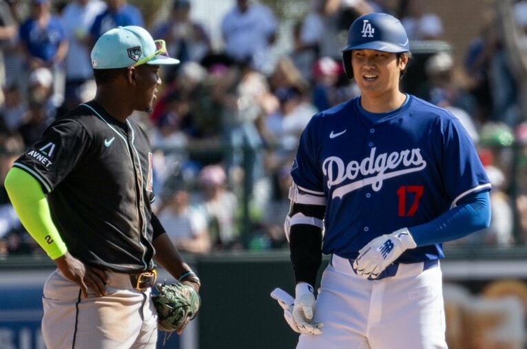 オープン戦でも大谷はペルドモと談笑していた　©Nanae Suzuki