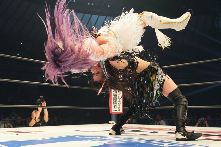 フィニッシュとなった上谷沙弥のトワイライトドリーム　©Essei Hara