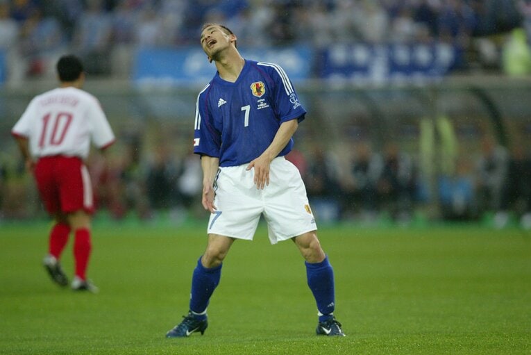 トルコ戦で天を仰ぐ中田英寿　©JMPA