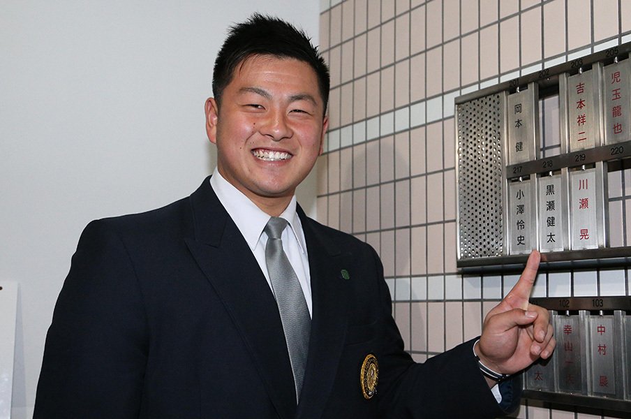 ホークスのドラ5ルーキーは大物か。黒瀬健太「プロ野球選手は天職」<Number Web> photograph by NIKKAN SPORTS