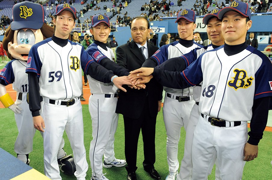 運命の日の明暗 監督 クジを引く 岡田彰布 選手本人が引けばいい プロ野球 Number Web ナンバー