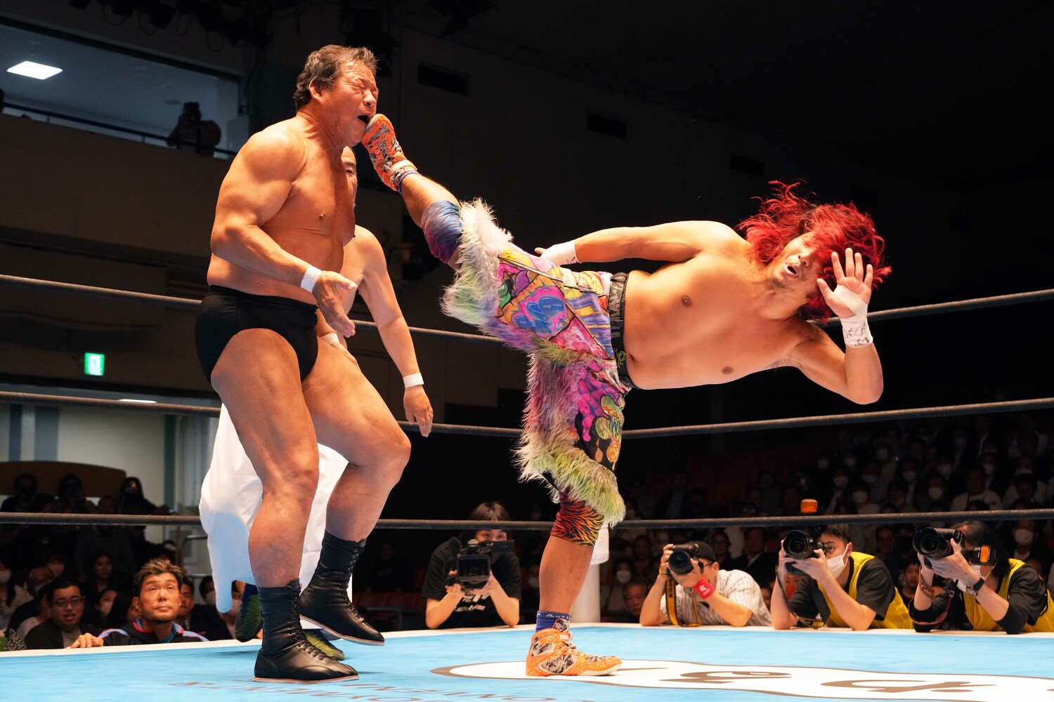 2023年5月30日、後楽園ホール。藤波辰爾と高橋ヒロムの時代を超えた初対決