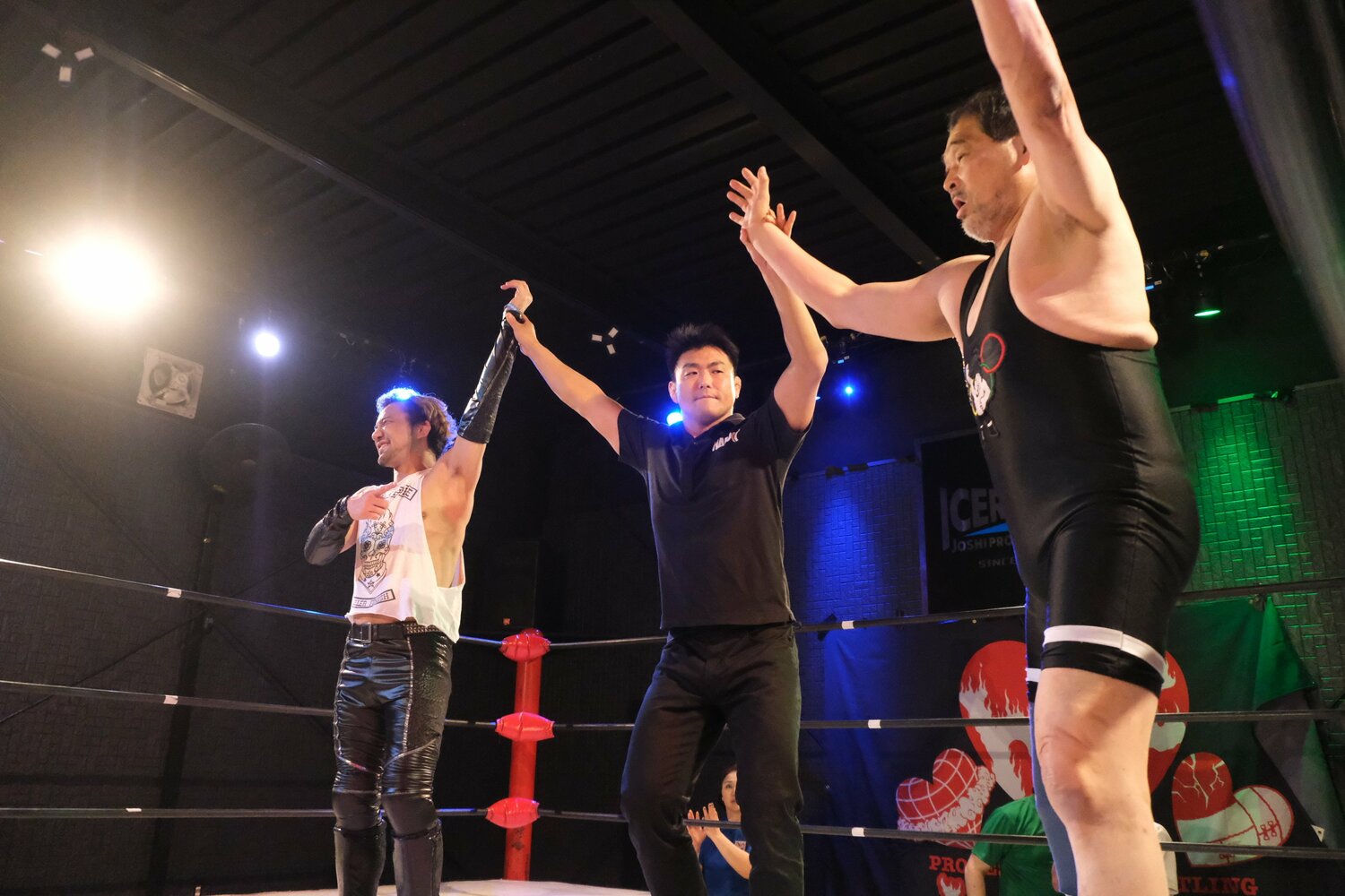 試合は10分時間切れ引き分け。対戦した勝村は「人間の先輩としても尊敬します」　©Norihiro Hashimoto