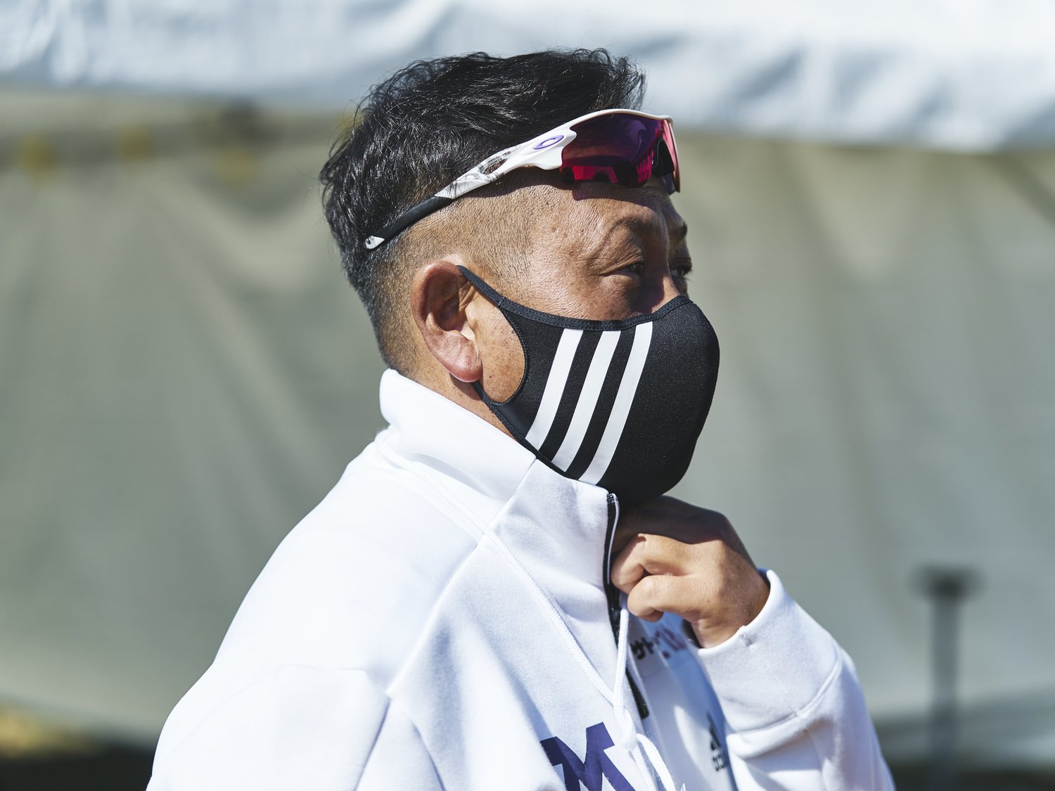 明治大・山本佑樹監督 ©Yuki Suenaga