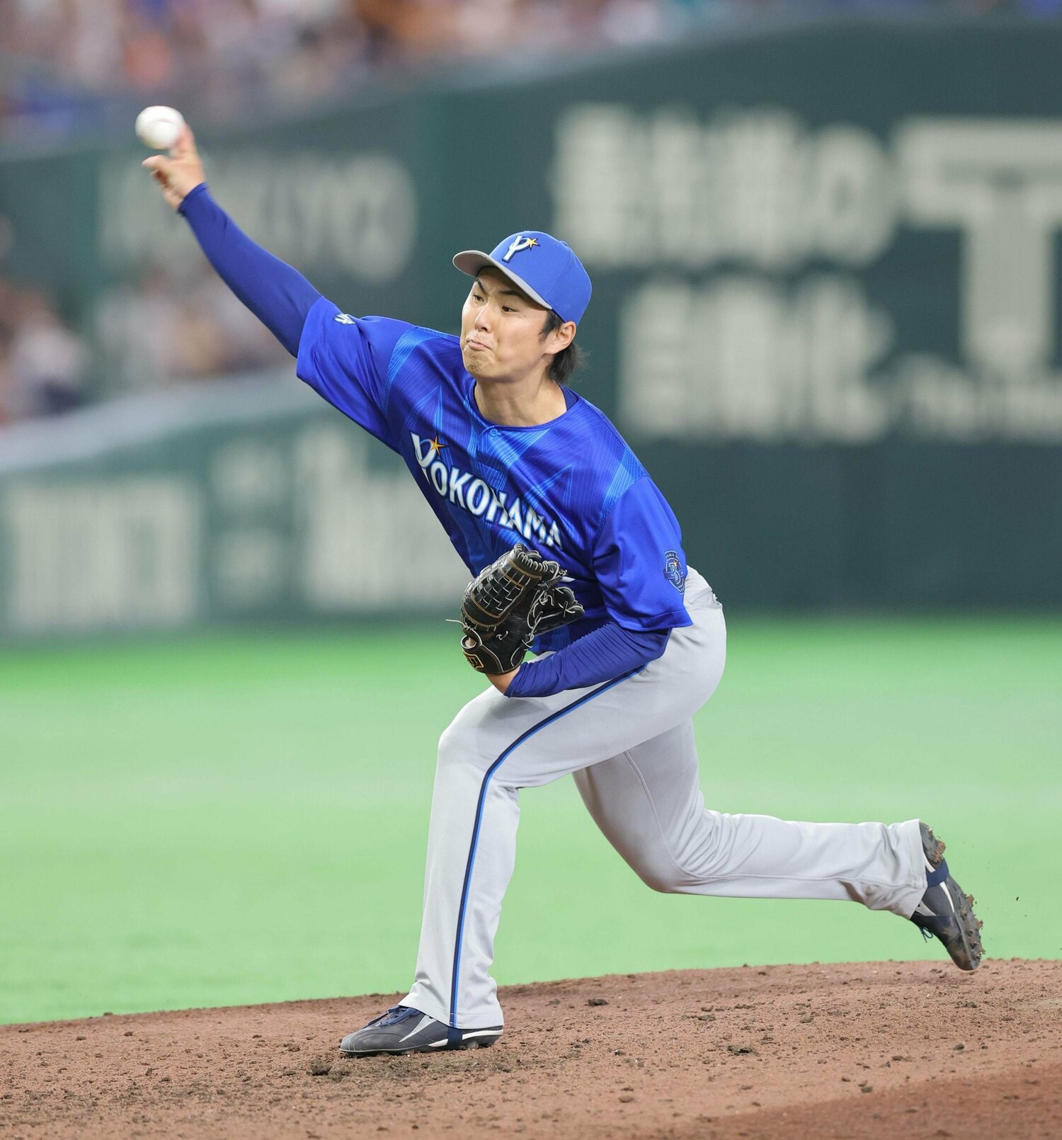 今やリリーフの勝ちパターンに入っている浜地　©KYODO