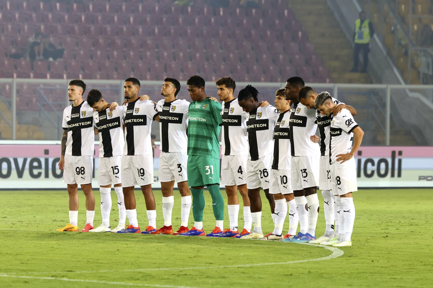 鈴木彩艶が所属するパルマなど、セリエA各試合でも黙とうが行われた　©Getty Images