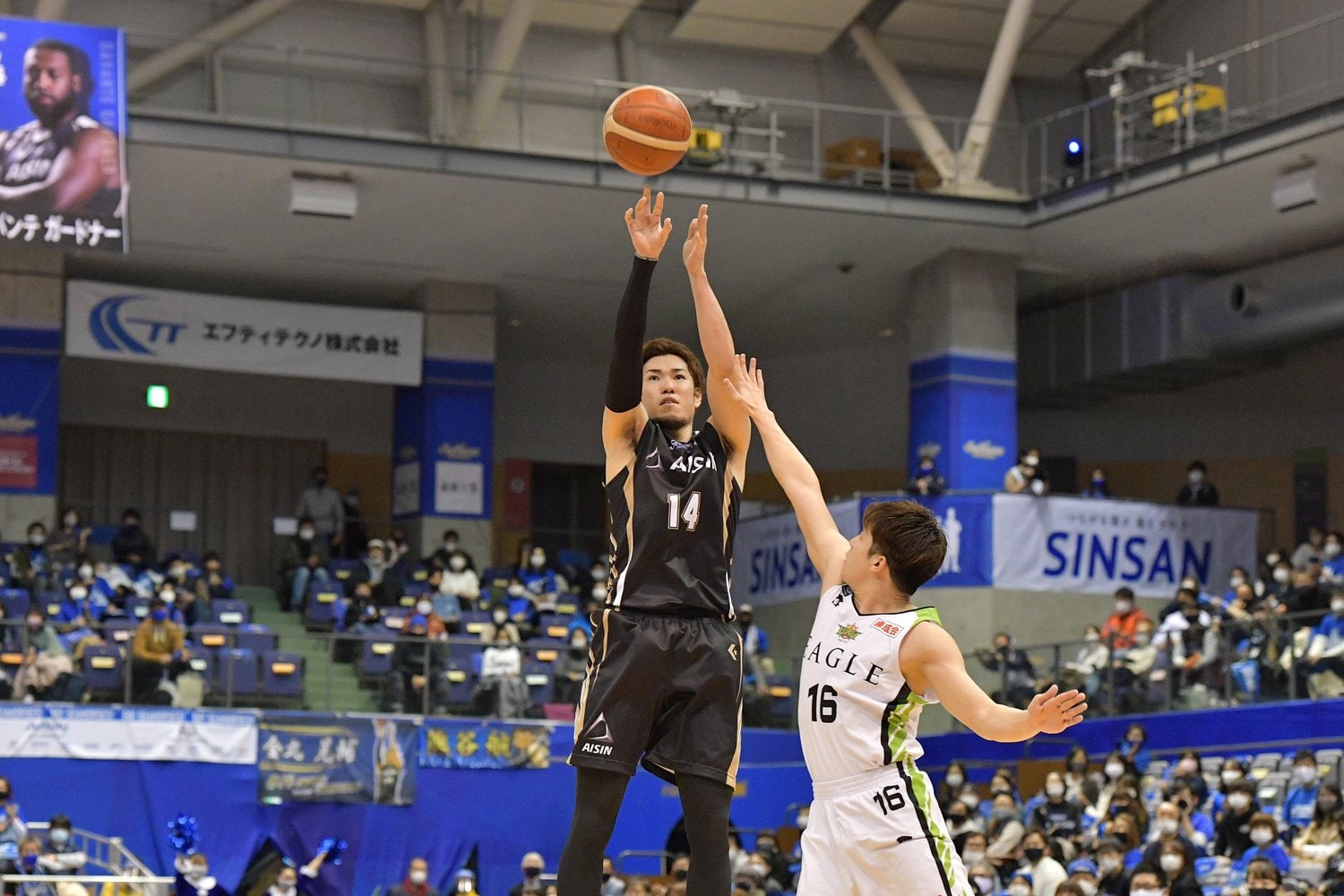 ダーク ノビツキーか金丸晃輔か 元nba選手も称賛するシーホース三河のエースの 異能 2 5 Bリーグ Number Web ナンバー