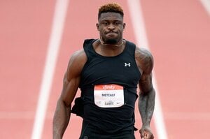 ついに実現　アメフト選手が本気で100m走を走ったら…結果は何秒だった？