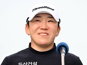 「最愛の母を交通事故で亡くし…」韓国の生ける伝説・申ジエ(37歳)が“下り坂”でも賞金14億円に到達できた理由「日本永久シードまで“あと1勝”」
