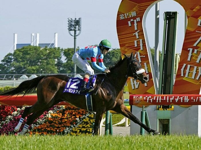 スターホースの走りは感動を呼ぶ。アーモンドアイ、悠々とGI7勝目。<Number Web> photograph by Kyodo News