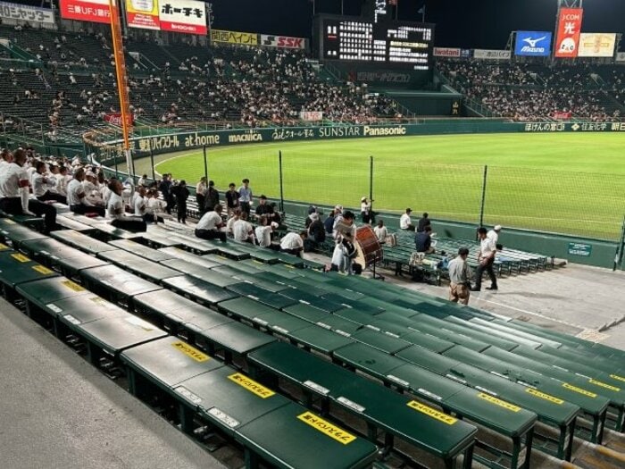 広陵アルプスの空席…その本当の理由「それもあります」記者が試合当日に聞いた“現地の戸惑い”「えっ、いないの？」「選手の声がよく聞こえた」＜Number Web＞ photograph by Yukiko Umetsu
