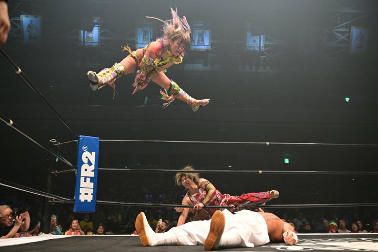 「お前、あの騒動があったのによく来たな」“今のプロレス批判”で炎上した前田日明に、ウナギ・サヤカがモノ申した真意「ぶん殴られようが…」(56)