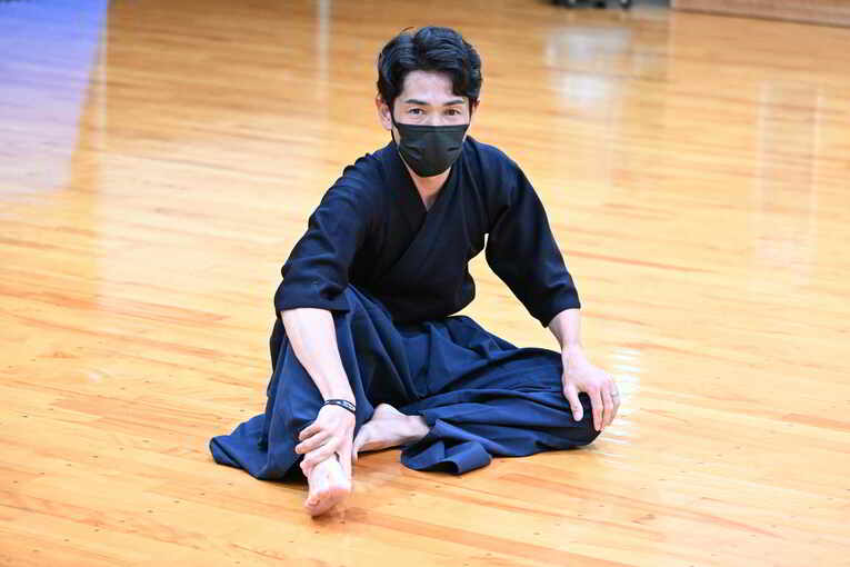 真剣に取り組む戸崎総代表　©Keiji Ishikawa