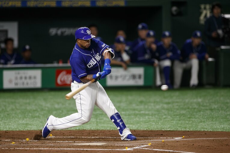 4番ビシエドが今や中日打線の定番となっている（2018年撮影）©Kiichi Matsumoto