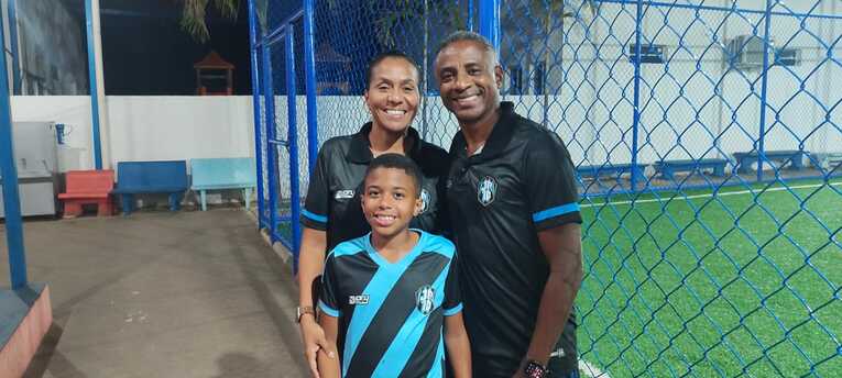 妻アンドレイアさんと10歳の3男ダニエル君…写真はまだまだ続きます　©Hiroaki Sawada