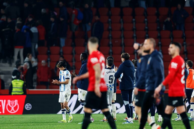 「みんなクボを気に入ってるんだ」傷心アジア杯から中2日スペイン復帰戦、久保建英は古巣の仲間に挨拶を…カメラマンが見た“気迫と品格”(13)