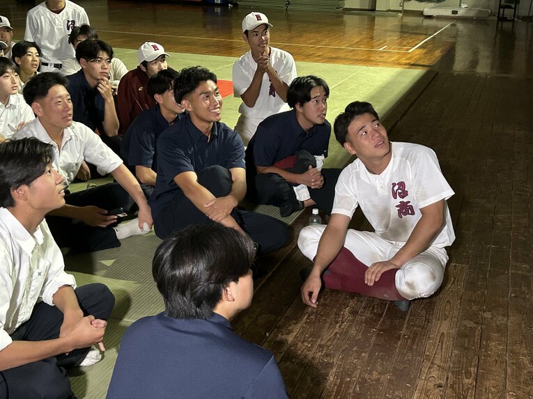 無名公立校・沼津商のドラフト初指名…後藤と仲間たちの号泣・喜び舞台裏を見る（画像は右に続きます）　　©Jun Aida