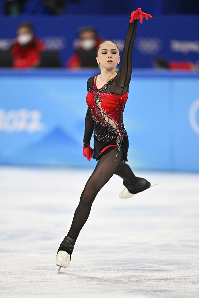 トリプルアクセルを含む6種の3回転、2種の4回転ジャンプを持つカミラ・ワリエワ。2022年北京五輪ではトリプルアクセル、4回転を成功させたがドーピング問題で失格処分に　©JMPA