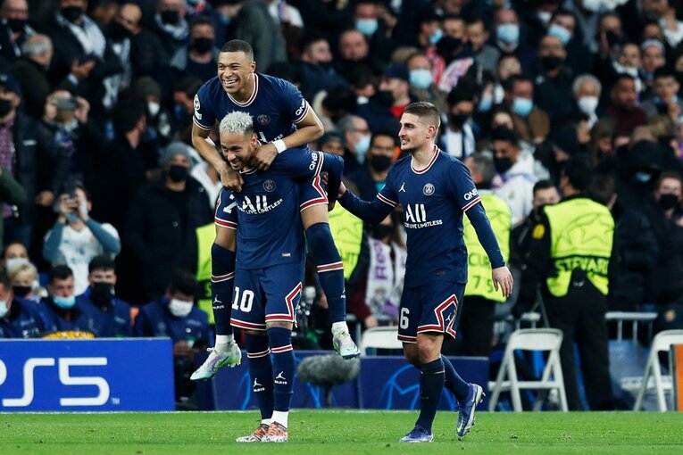 PSGメッシらをサポーターが威圧…CLベスト16でレアル大逆転勝利の背景＜翌日、カンプノウではなぜかバルサの守護神にブーイング＞(22)