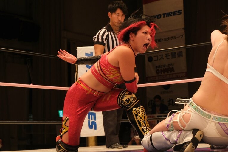 水着グラビアも披露のアイドル路線から急転換…素顔は“オラオラ”、スターダムのベルトも獲得した岩田美香の渇望「総合格闘技かキックにも」(105)